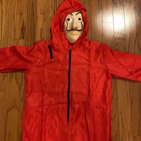 Unisex Halloween costume. Size small but fits me and I am a size large female - Picture 4 of 14